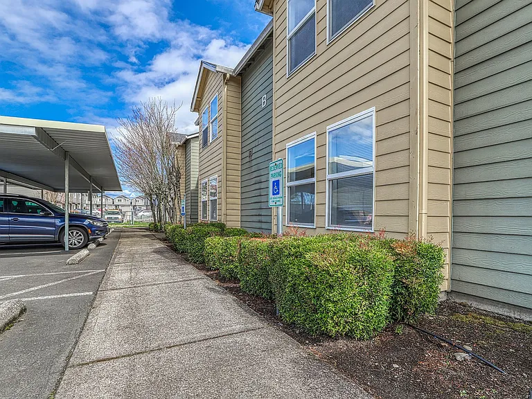 Heritage Park Apartments — Photo 6