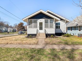 921 Madison Ave, Des Moines, IA 50313
