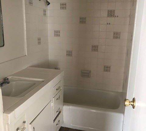 3rd image of 2618 Nelson St APT D