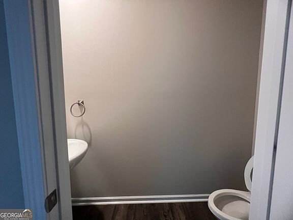 4th image of 573 Chelan Ct