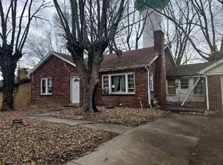 319 N Library St, Waterloo, IL 62298