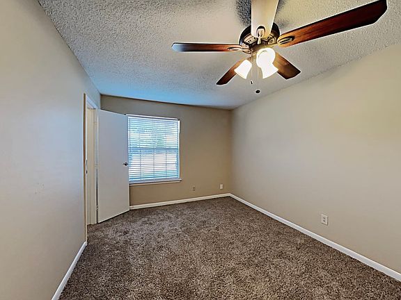 5th image of 1929 San Jacinto Dr