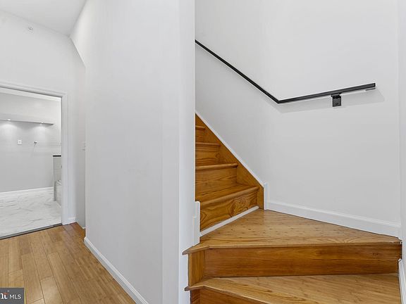 5th image of 2231 Coral St