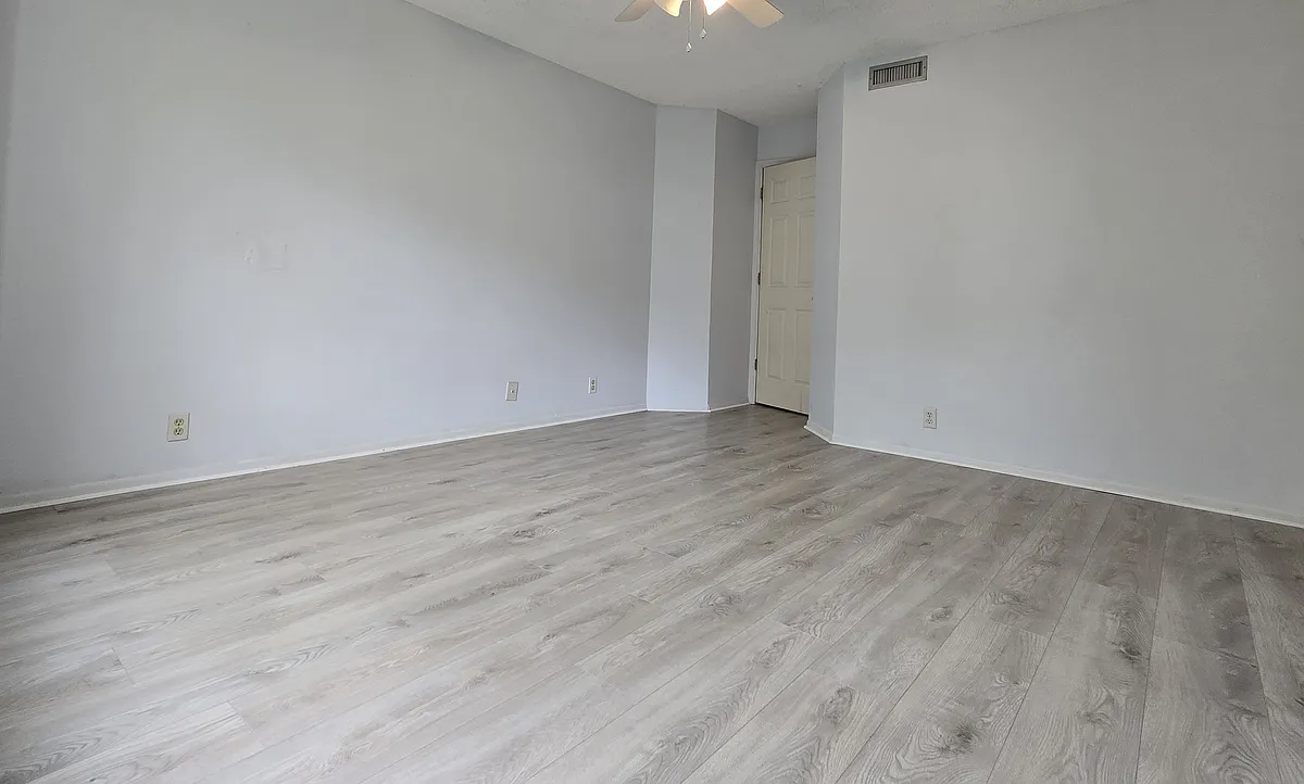 Master bedroom with ceiling fan - 624 Montgomery Rd