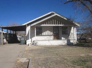 1106 W Vine St, Dodge City, KS 67801