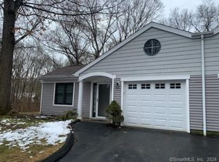 1 Red Cedar Rd UNIT 1, Orange, CT 06477