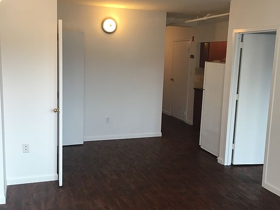 4th image of 5123 Queens Blvd #3D