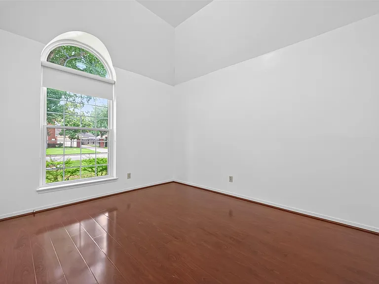 15106 Dawnbrook Dr — Photo 33