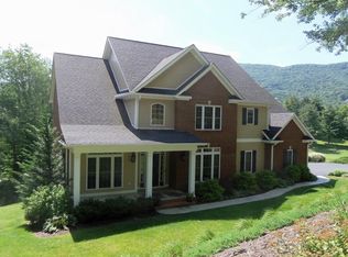 213 Windwood Dr, Bluefield, VA 24605