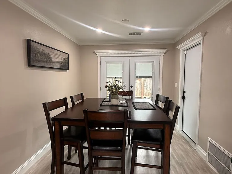 604 Ester Way #B — Photo 5