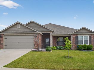 2407 Maplewood Ave, Lowell, AR 72745