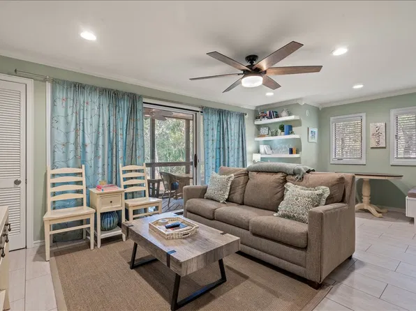 3576 Shipwatch Rd, Johns Island, SC 29455