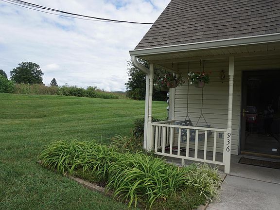 4th image of 936 Chip Cove Ln