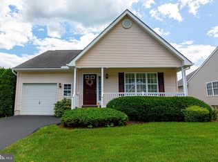 414 E Glenview Dr, West Grove, PA 19390