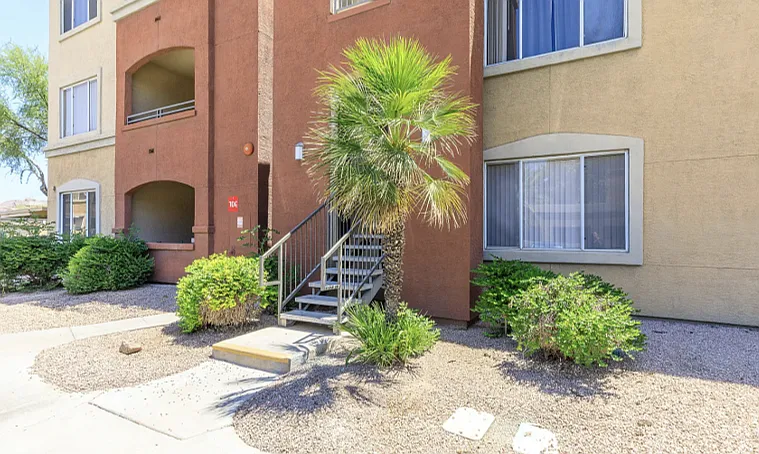 5301 E Van Buren St #1089 — Photo 2