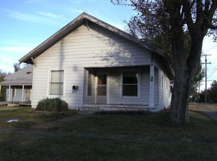 602 N 1st St, Blackwell, OK 74631