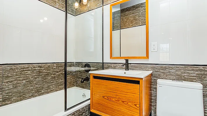 Rented by Nooklyn NYC LLC | media 7