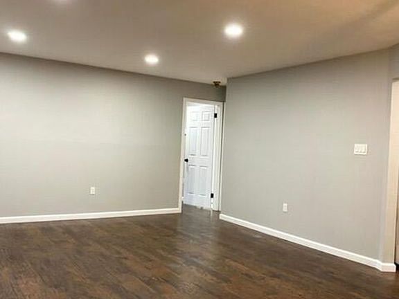 2nd image of 128 Amberly Dr