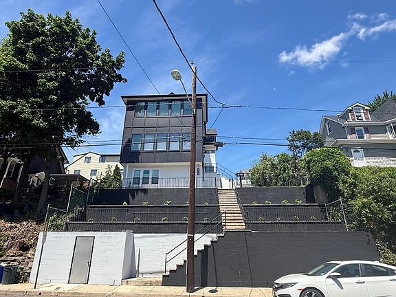 3rd image of 606 5th St