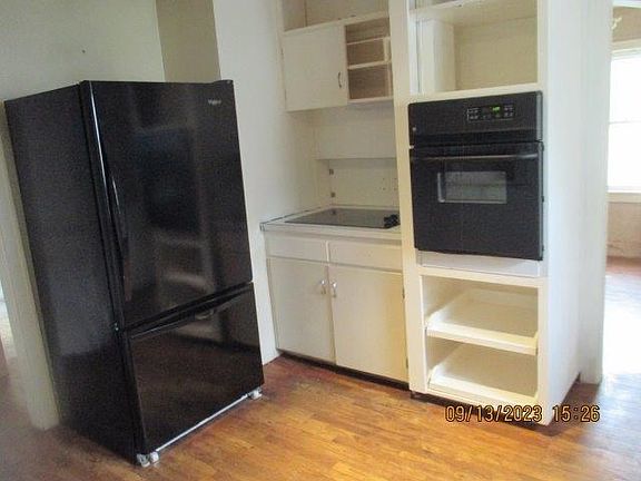 5th image of 1324 Johnson Ave