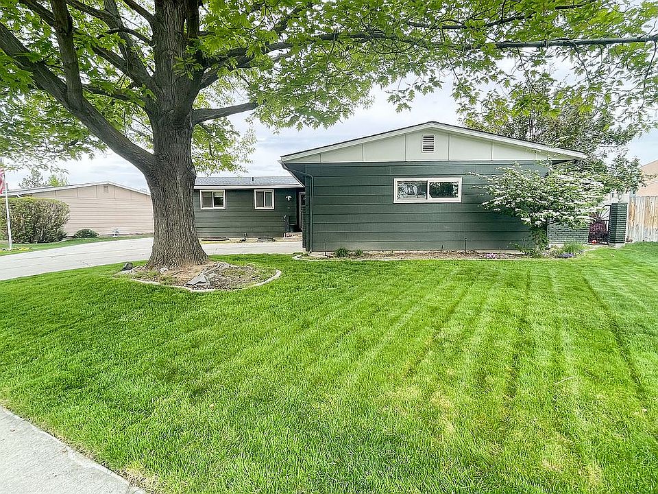2nd image of 8420 W Golse Dr