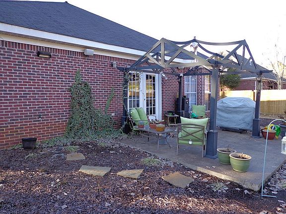 3rd image of 108 Copperfield Ct