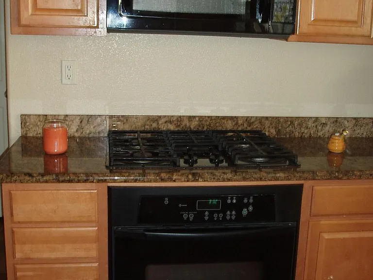 325 American Farms Ave — Photo 8