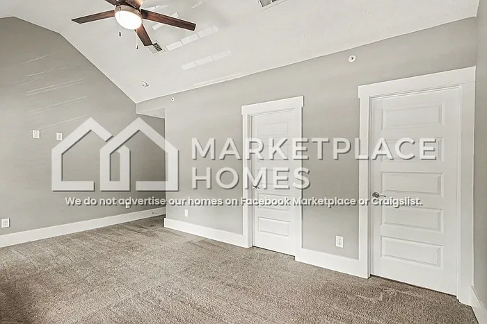 119 Bell St — Photo 12