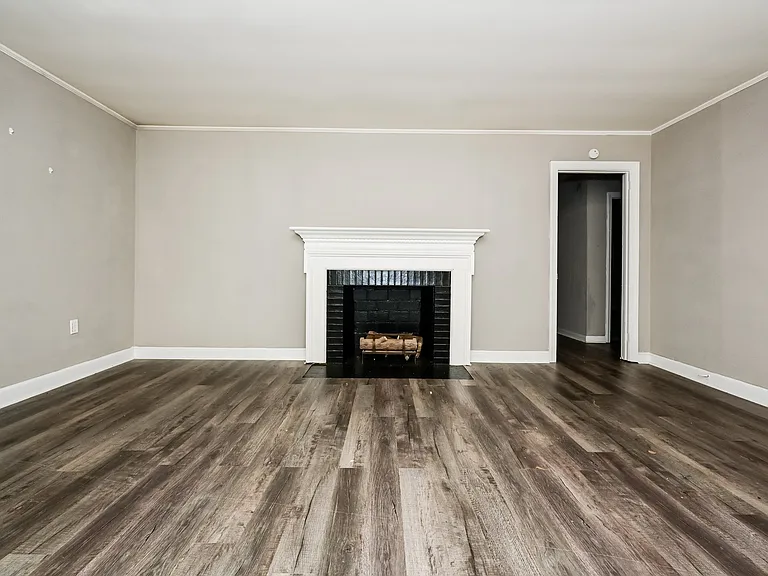 1511875_018_living_room_12911993.jpg