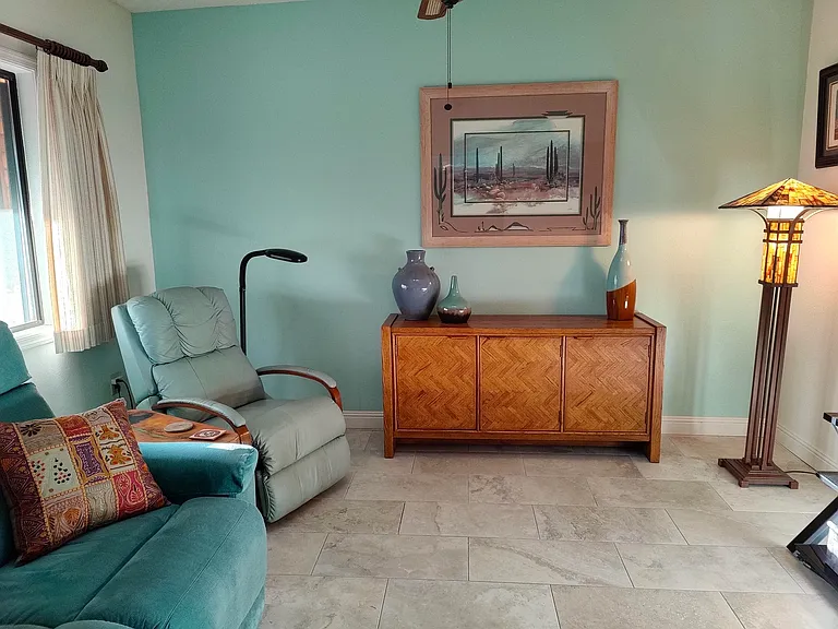 897 W Desert Hills Dr — Photo 17