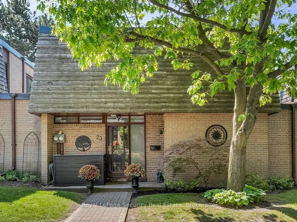 23 Raintree Path, Toronto, ON M9C 5A9