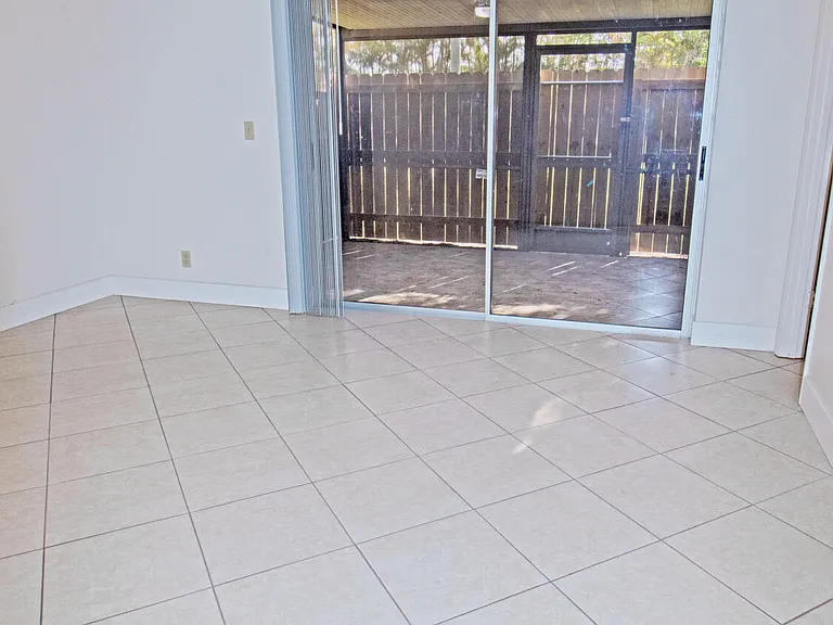 8883 SE Hobe Ridge Ave — Photo 31