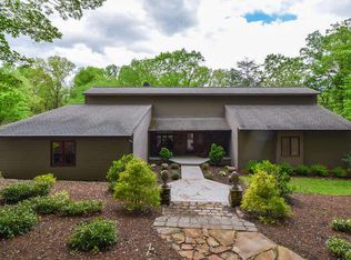 3688 Country Club Rd, Troutville, VA 24175