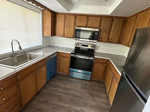3rd image of 5267-5269 Baxter Ct SE