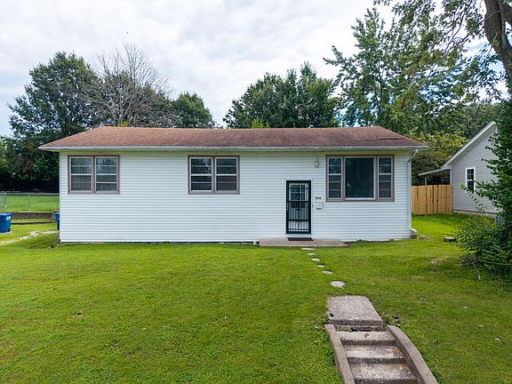 3rd image of 906 E Morningside Dr