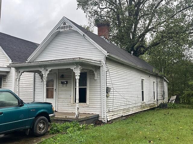 2nd image of 842 Kentucky Ave