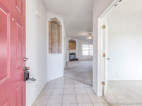 3rd image of 11882 S 270th East Ave