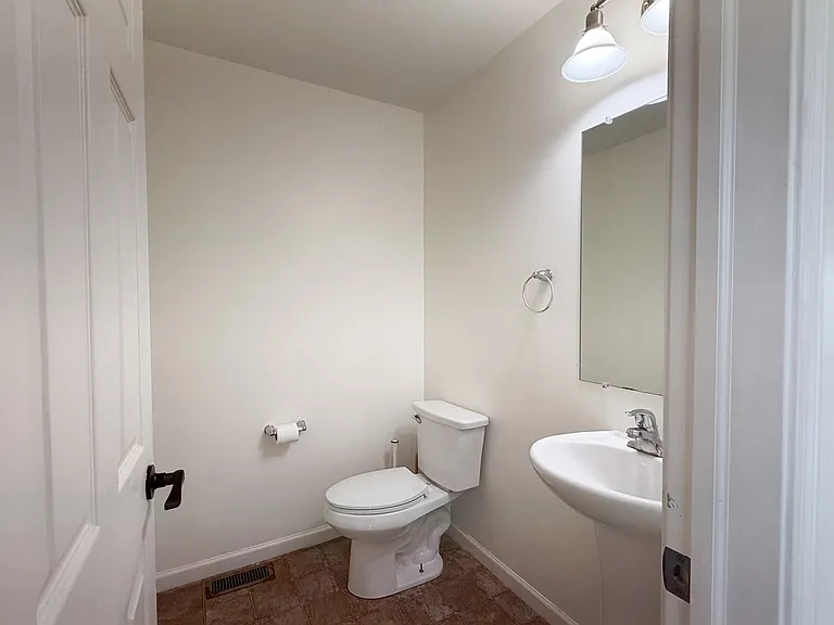 900 Cadwell Ln — Photo 19