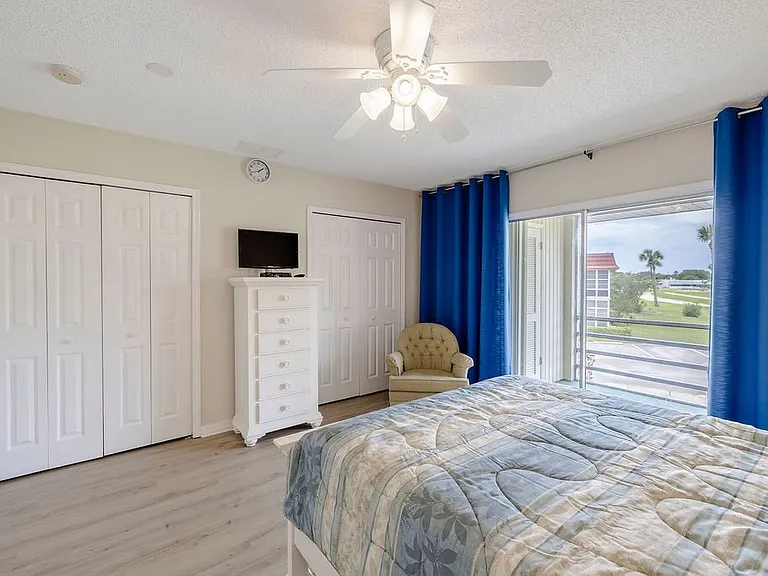 44 Woodland Dr #204 — Photo 8