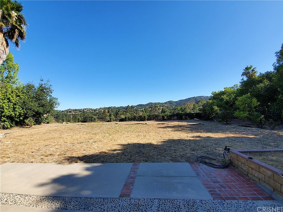 2nd image of 4442 Estrondo Dr