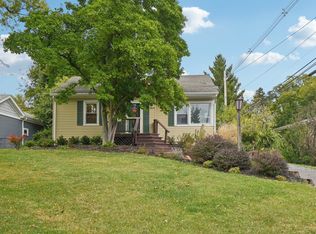 1024 Blanchard St, Downers Grove, IL 60516