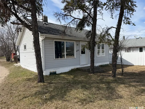 639 Albert Street, Hudson Bay, SK S0E 0Y0