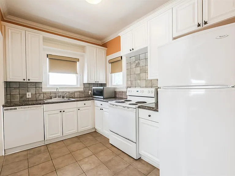 1716 Richmond Ave #2 — Photo 10