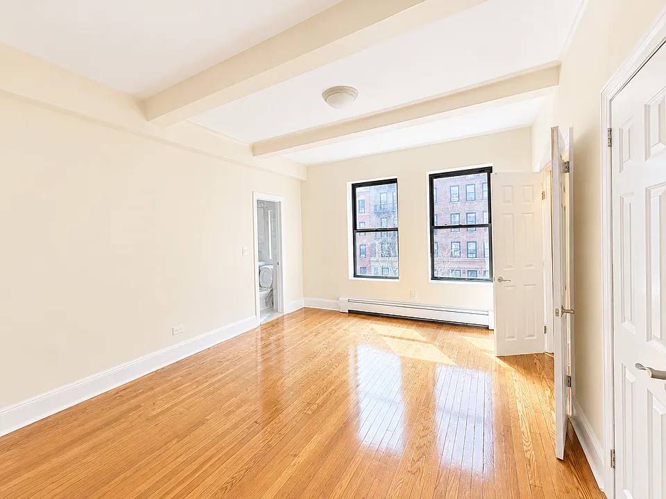 147 W 79th St #5B