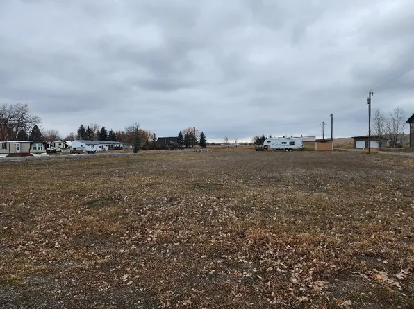 709 2nd St NE, Choteau, MT 59422