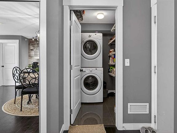 4th image of 302 N Skyview Ranch Dr NE #4403