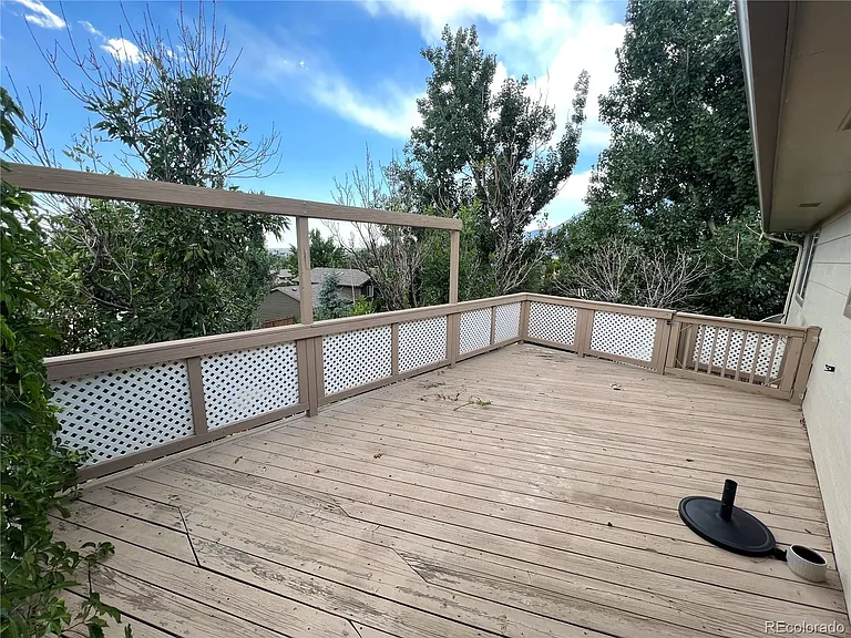 3835 Glenhurst St — Photo 13