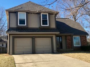 11416 Robinson St, Overland Park, KS 66210