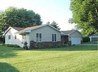 803 Bruce Ln, Princeton, IL 61356