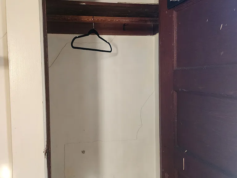 236 SW 2nd St #5 — Photo 9